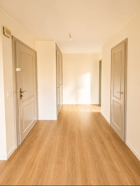 Charmant appartement rénové de 2,5 pièces au cœur du village d'Yens 10