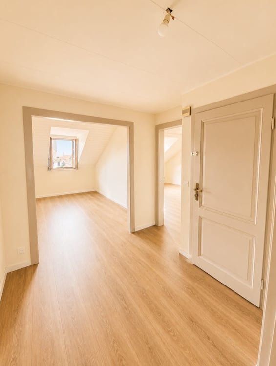 Charmant appartement rénové de 2,5 pièces au cœur du village d'Yens 11