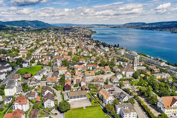 Modernes Studio mit Sitzplatz in Thalwil – Nachhaltiger Neubau 3
