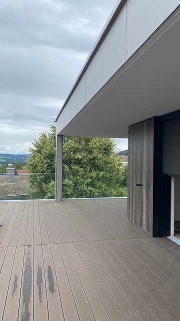 Erstvermietung: Topmoderne Attika-Wohnung im Eigentum Standard, Minergie effizient mit Solarstrom 18