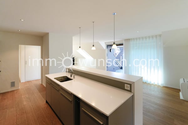 Bijou 4 ½ Zimmer Dach-Wg. mit Liftzugang, B&O Anlage, 3 PP, Wirtschaftsraum & Keller 10
