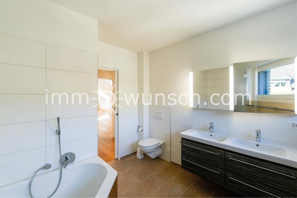 Bijou 4 ½ Zimmer Dach-Wg. mit Liftzugang, B&O Anlage, 3 PP, Wirtschaftsraum & Keller 7