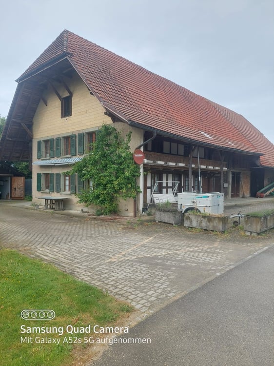 Charmante 5.5-Zimmer-Wohnung mit schöner Aussicht in Detligen 6
