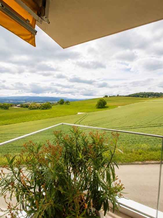 Spacieux appartement de 4.5 pièces avec balcon à Villars-Ste-Croix 2