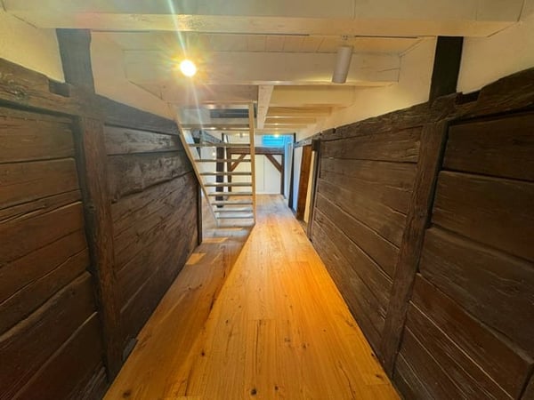 Charmante 4.5-Zimmer-Dachwohnung im historischen Altbau in Walchwil 5