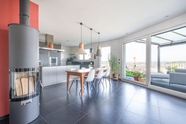 Ihr Logenplatz über dem Rontal – Traumhaus mit Weitsicht 2