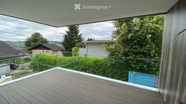 Erstvermietung: Topmoderne Wohnung im Eigentum Standard, Minergie effizient mit Solarstrom 3