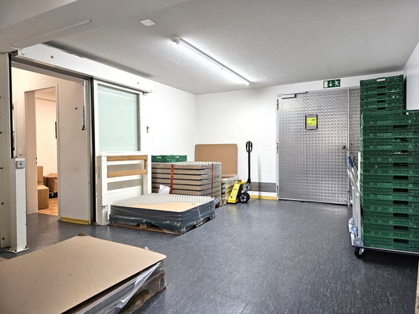 Gewerberäume mit Laden im Zentrum von Herznach 6