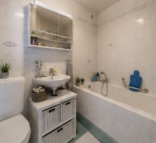 Maison mitoyenne triplex moderne à La Chaux-de-Fonds – 6 pièces avec garage et belle vue 10