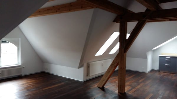 Charmante 3.5-Zimmer-Dachwohnung an der Wabernstrasse in Bern 7