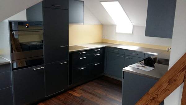 Charmante 3.5-Zimmer-Dachwohnung an der Wabernstrasse in Bern 2