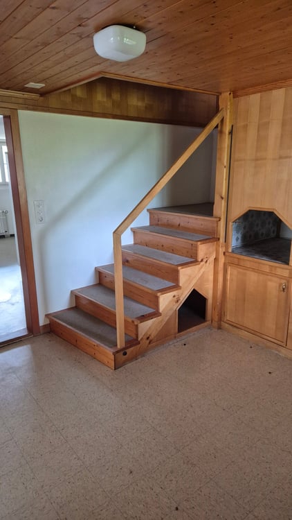 Charmantes 7.5-Zimmer-Einfamilienhaus in Erlenbach im Simmental – Traditionelles Schweizer Holzhaus 8