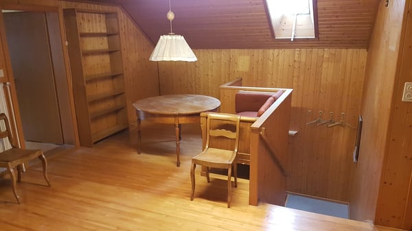 Charmantes 7.5-Zimmer-Einfamilienhaus in Erlenbach im Simmental – Traditionelles Schweizer Holzhaus 13