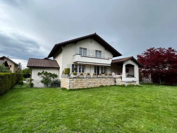 5.5 Zimmer Einfamilienhaus mit Garten an ruhiger Lage 1
