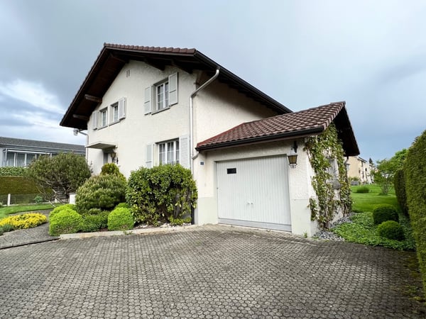 5.5 Zimmer Einfamilienhaus mit Garten an ruhiger Lage 2