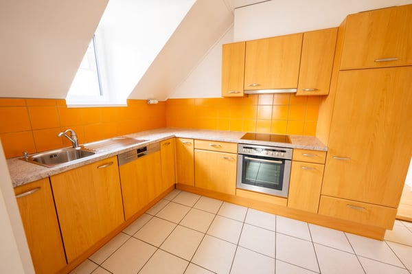 Magnifique appartement de 3.5 pièces rénové, 95 m², Gare de Neuchâtel 2