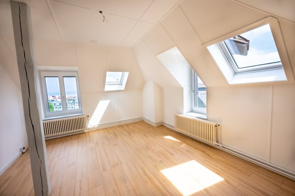 Magnifique appartement de 3.5 pièces rénové, 95 m², Gare de Neuchâtel 12