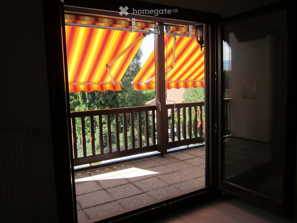 Charmante 4 Zimmer Maisonette Wohnung mit grossem Sonnenbalkon 5