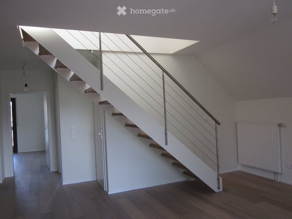 Charmante 4 Zimmer Maisonette Wohnung mit grossem Sonnenbalkon 7
