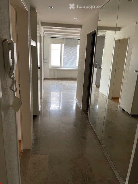 Grosszügige, helle 4.5 Zimmerwohnung an sehr zentraler Lage 108 m2 3
