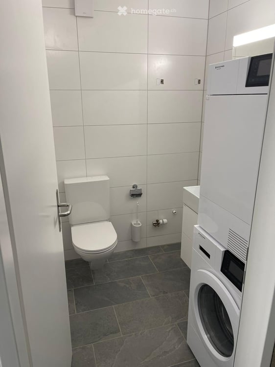 Grosszügige, helle 4.5 Zimmerwohnung an sehr zentraler Lage 108 m2 7