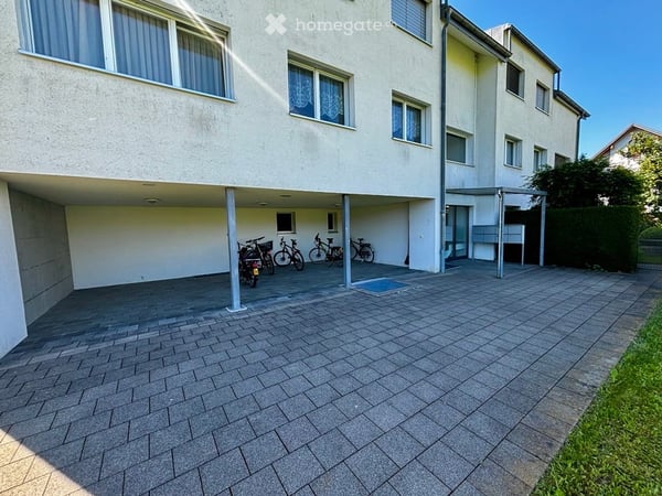 Attraktive EG-Gartenwohnung (Eigentumsstandard) mit grossem Balkon und Garten 3