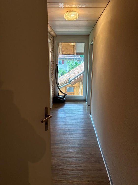 Charmante 2.5-Zimmer-Wohnung mit grossem Balkon im Grünen 8