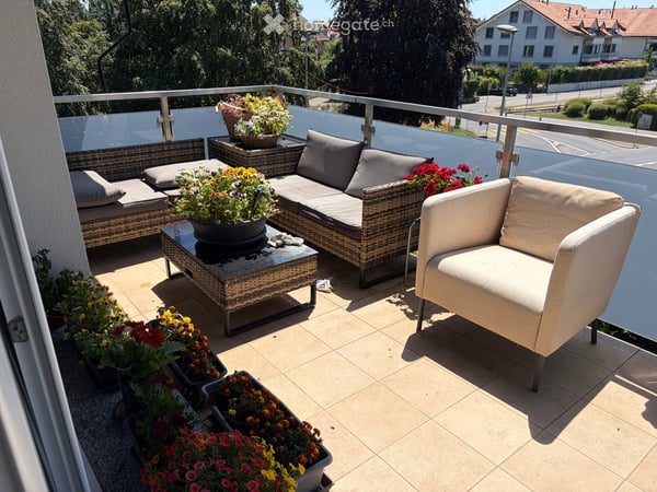 Appartement lumineux de 3,5 pièces avec balcon à Eysins 1