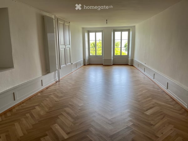 Appartement restauré et lumineux de 2.5 pièces dans le bourg de Lutry 2