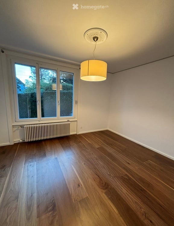 Majestueuse maison ancienne de 7 pièces rénovée à Corcelles NE 3