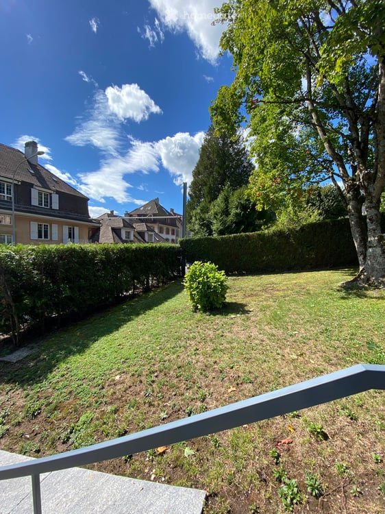Majestueuse maison ancienne de 7 pièces rénovée à Corcelles NE 12