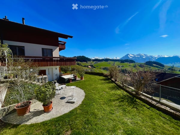4 1/2 Zimmer DEF-Haus mit separater Studiowohnung und Garten auf der Sonnenterrasse von Thun 1