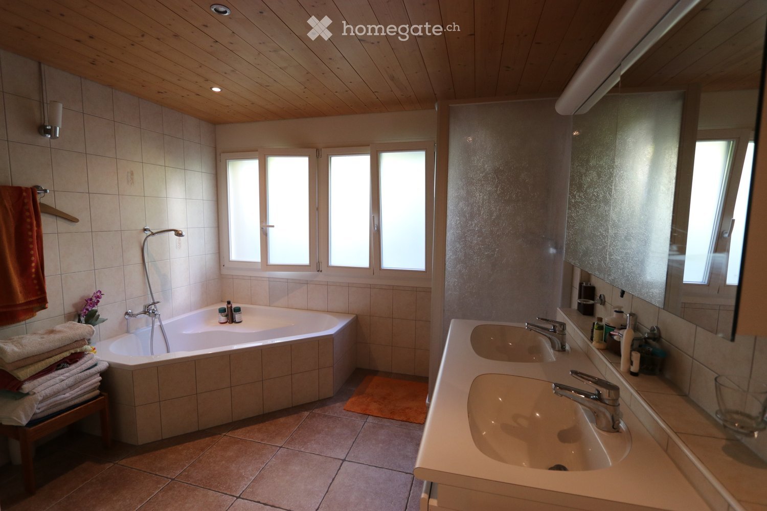 Immobilie in Goldiwil - 4 1/2 Zimmer DEF-Haus mit separater Studiowohnung und Garten auf der Sonnenterrasse von Thun - Bild 2
