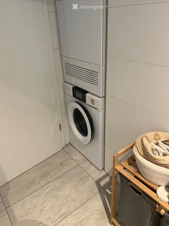 Charmante 3.5-Zimmer-Dachwohnung mit Bergblick in Goldiwil (Thun) mit späterer Kaufoption 9