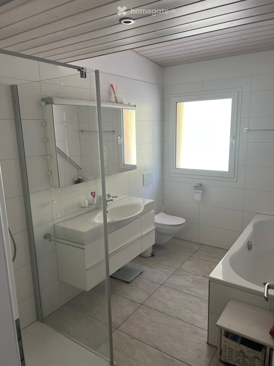 Charmante 3.5-Zimmer-Dachwohnung mit Bergblick in Goldiwil (Thun) mit späterer Kaufoption 8
