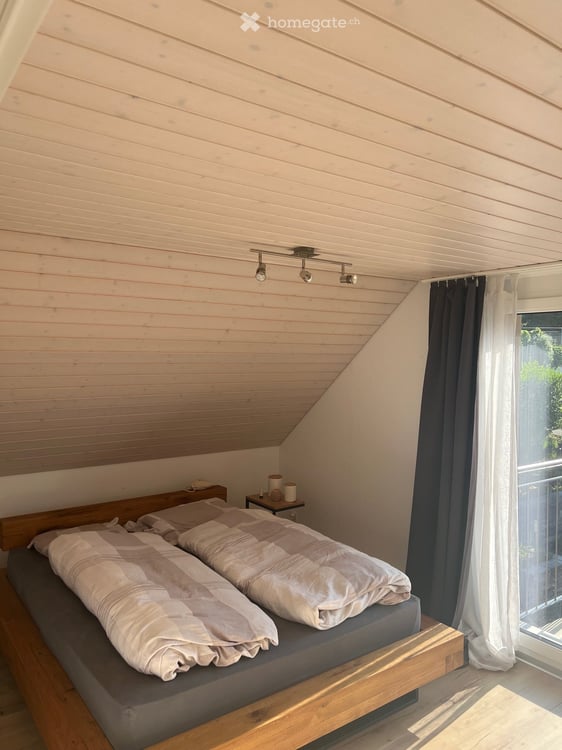 Charmante 3.5-Zimmer-Dachwohnung mit Bergblick in Goldiwil (Thun) mit späterer Kaufoption 12