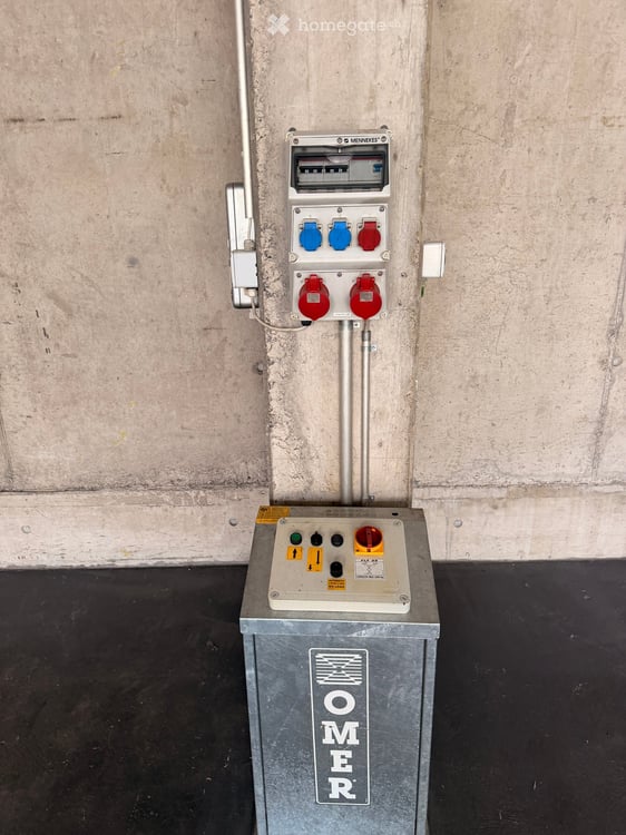 Autowerkstatt mit 2 elektrischen Garagentoren und zusätzlichem Büroraum 4
