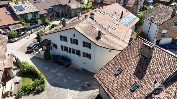 Maison de charme et authentique du 17ème siècle au cœur du bourg avec jardin et terrasse 7