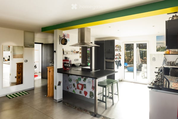 FOLGENSBOURG AU CALME AVEC VUE DOMINANTE BELLE MAISON SOIGNÉE DE 202 M² AVEC PISCINE 2