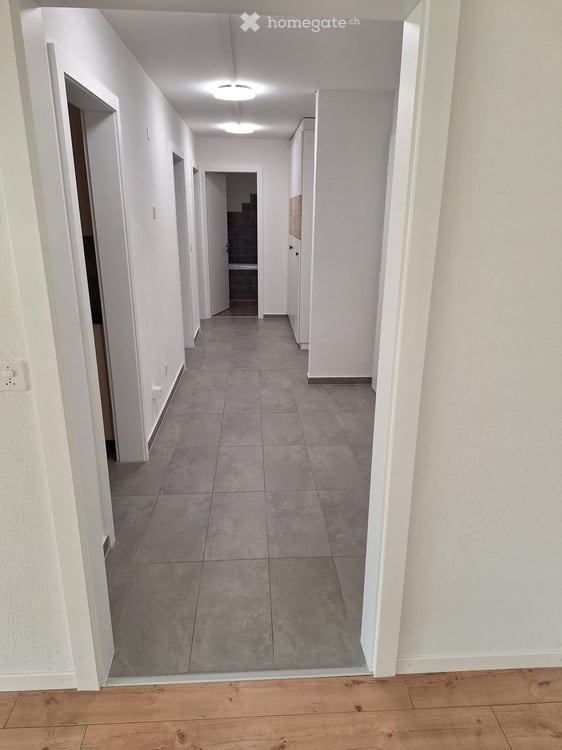 Appartement de 3.5 pièces avec balcon à Gibloux 2