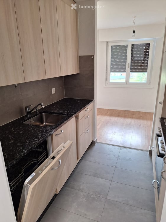 Appartement de 3.5 pièces avec balcon à Gibloux 4