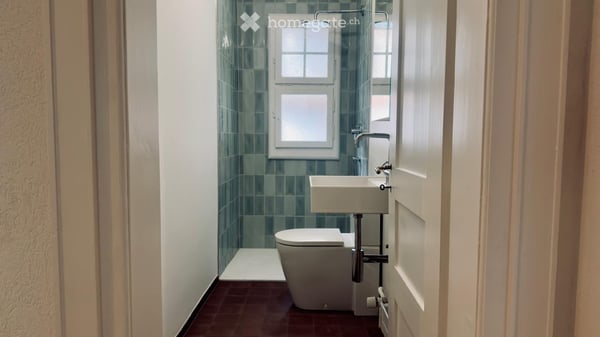 Besondere 4-Zimmer-Wohnung mit Geschichte, Seeblick und eigenem Badeplatz in Gunten 14
