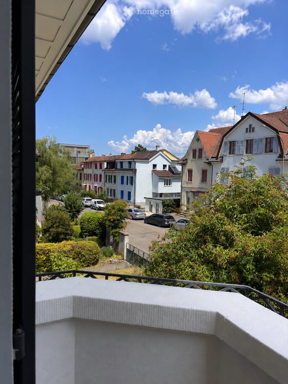 Erstbezug nach Totalsanierung | Stilvolle 3.5-Zimmer-Wohnung nahe der Birs 12