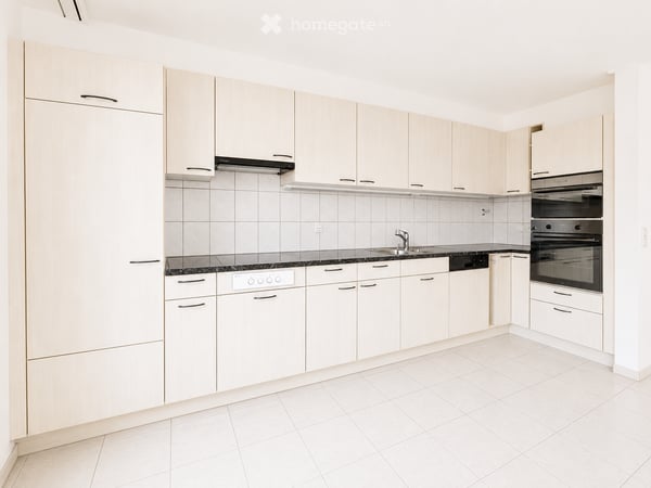 Helle 4.5-Zimmer-Wohnung mit Bergblick in Uetendorf 2