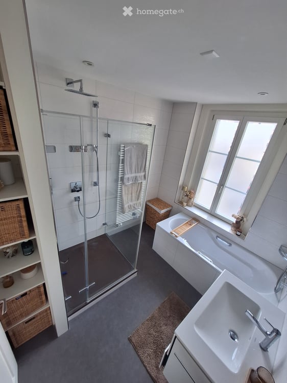 Charmante 2,5-Zimmer-Wohnung im Herzen von Lyss 3