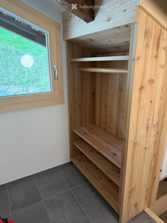 Charmante 2.5-Zimmer-Dachwohnung in Ausserbinn – frisch renoviert 6