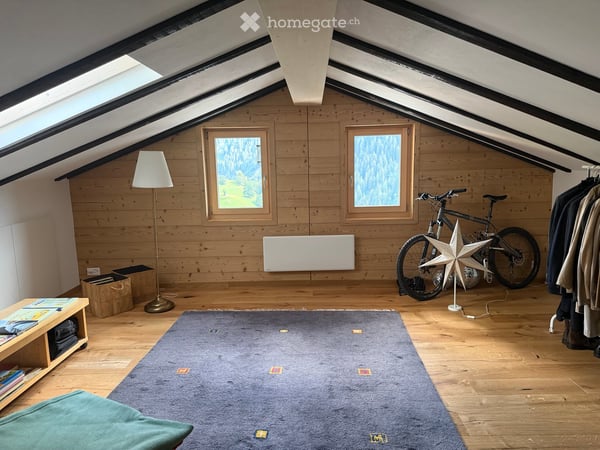 Charmante 2.5-Zimmer-Dachwohnung in Ausserbinn – frisch renoviert 7