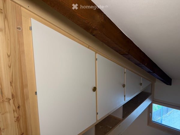 Charmante 2.5-Zimmer-Dachwohnung in Ausserbinn – frisch renoviert 5