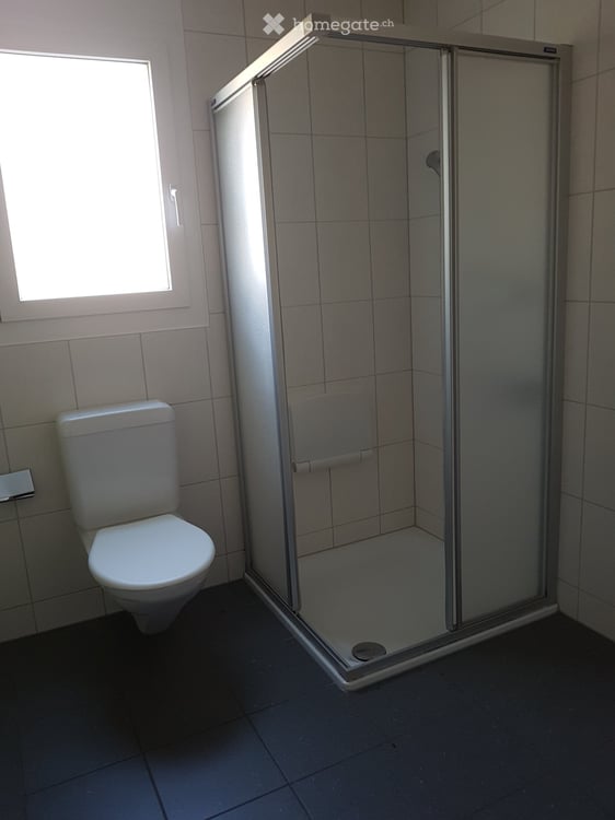 Gemütliche 2.5-Zimmer-Wohnung mit Balkon in Brünisried 7