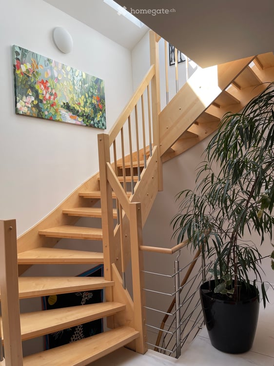 Modernes helles 7.5 Zimmer Einfamilienhaus an schöner, ruhiger Lage mit Umschwung 9